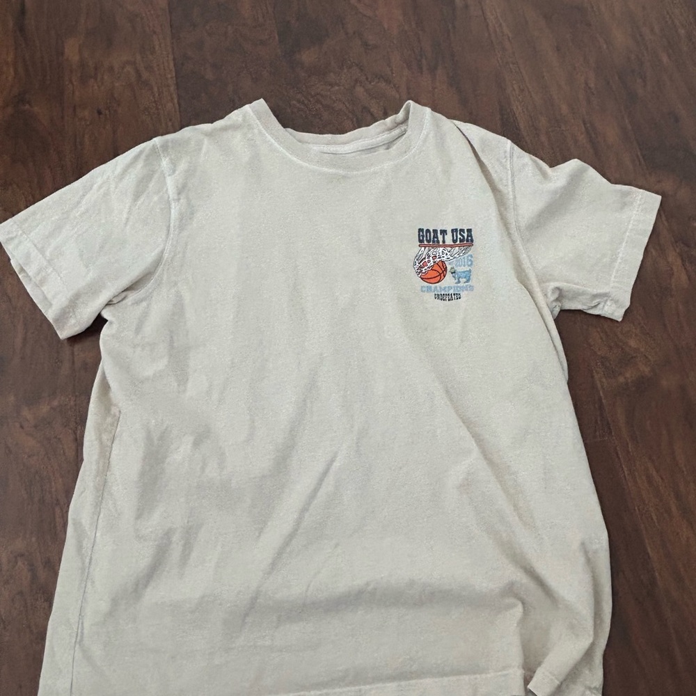 USED Youth L Goat USA Basketball Tee Shirt